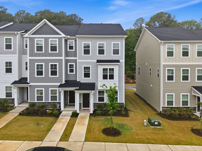 Building Photo - charming 3-bedroom