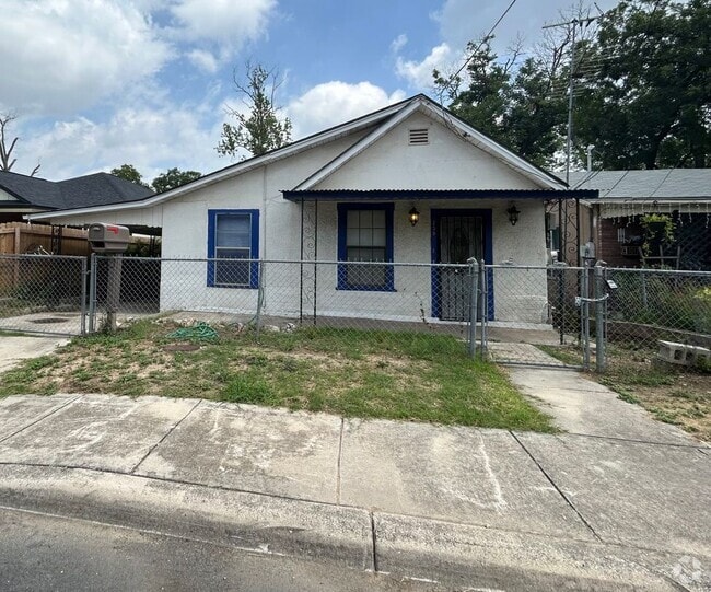 Building Photo - 239 Hawthorne St Rental