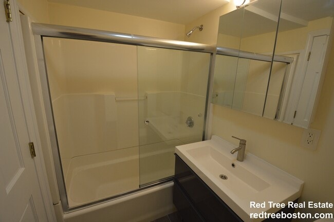 Photo - 1801 Beacon St Unit 2