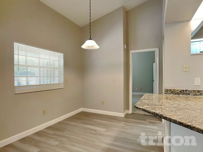 Photo - 2913 James Melvin Dr