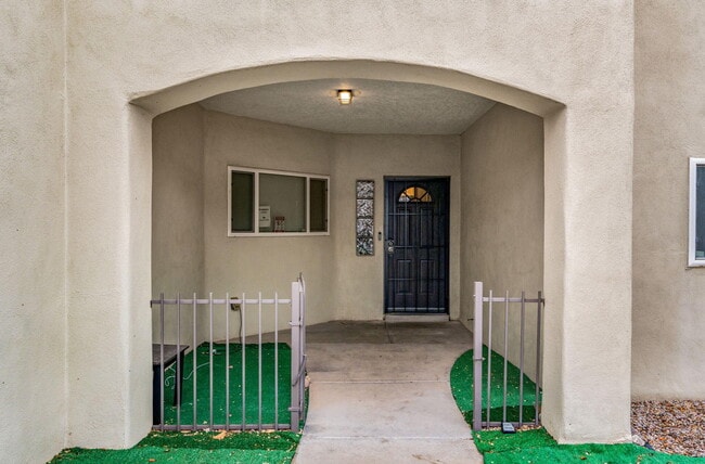 Photo - 1221 Paisano St NE
