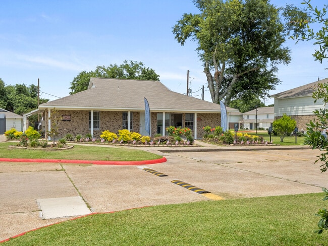 Laurel Oak Village