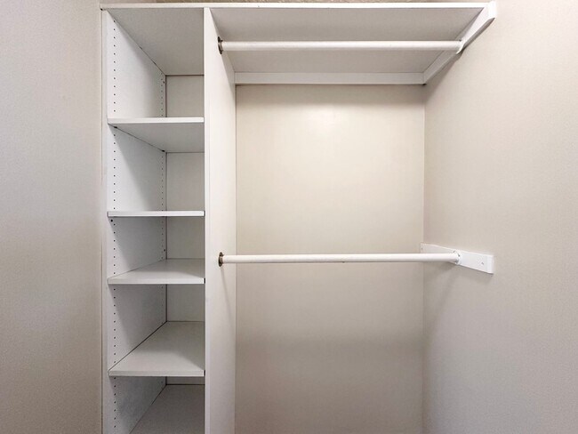 Photo - Beautiful Vintage 1 BR! MOVE IN SPECIAL Unidad 31ST AVE NE - 1025