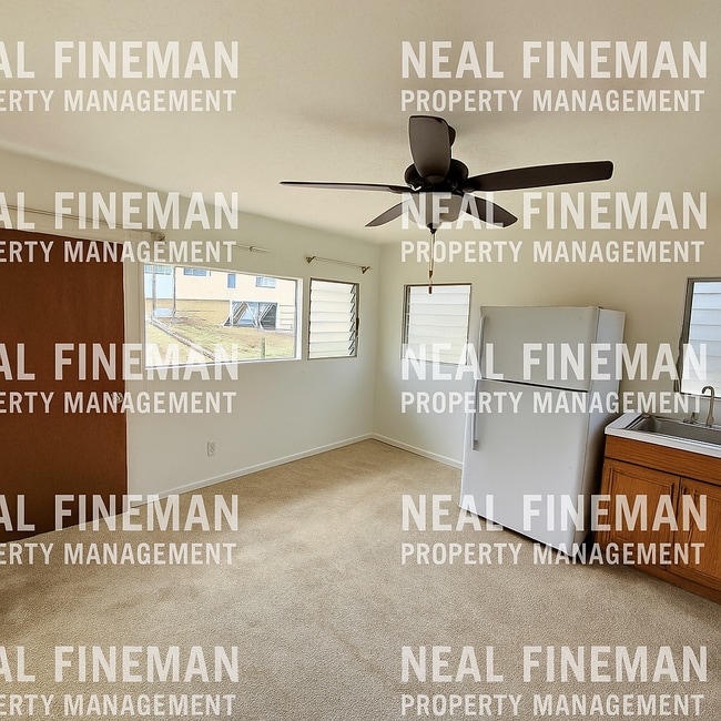 Photo - 1 Bed 1 Bath, No parking. Tenant pay all U... Unit 3