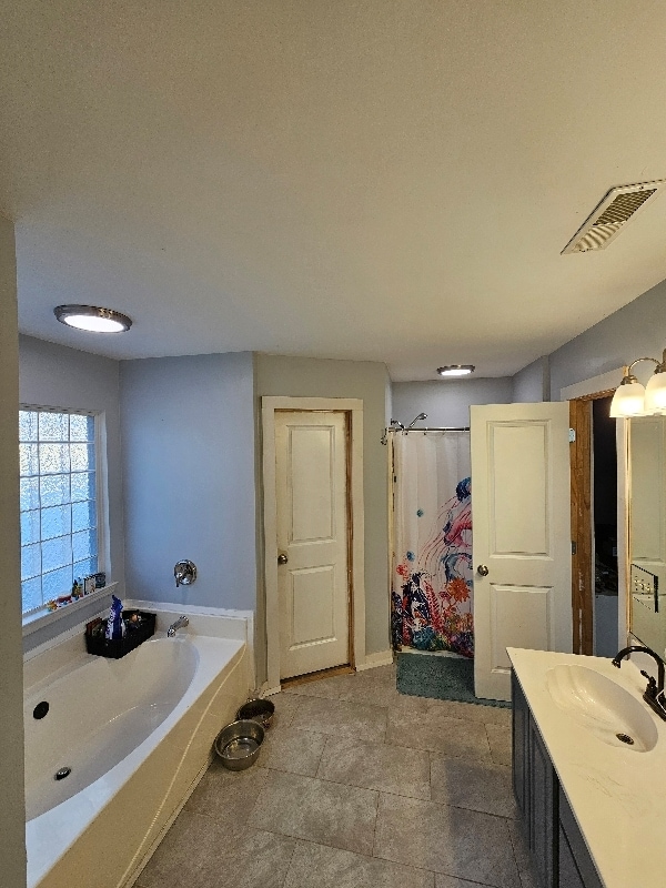 Photo - 2104 Razorback Ln