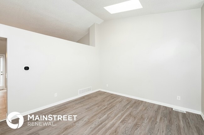 Photo - 18557 E Hamilton Dr