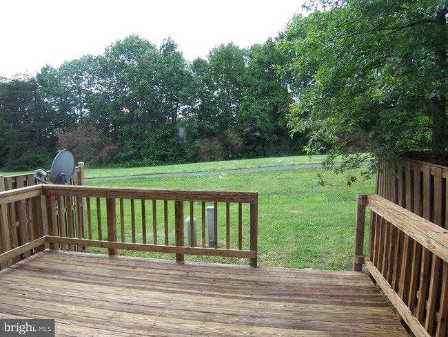 Building Photo - 10934 Mission Ridge Dr