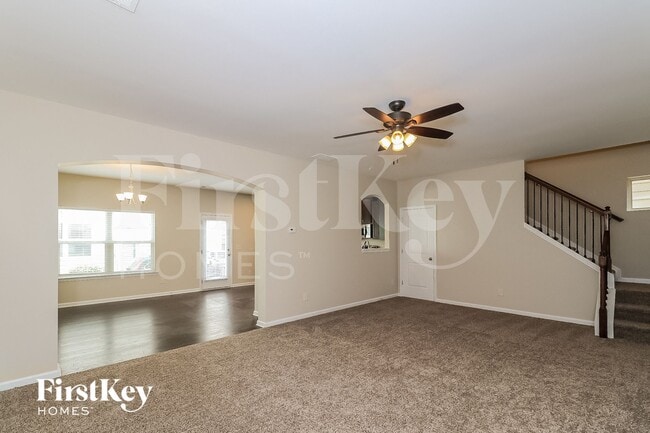 Photo - 703 Barberry Dr