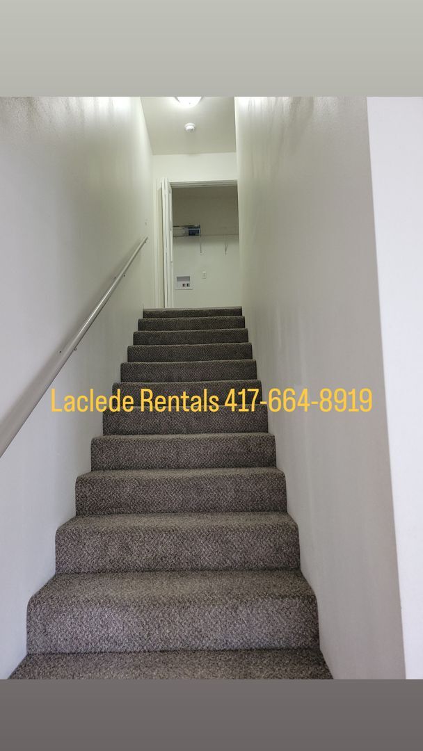 Photo - 3 BEDROOM 2.5 BATHROOM TOWNHOUSE FOR RENT.