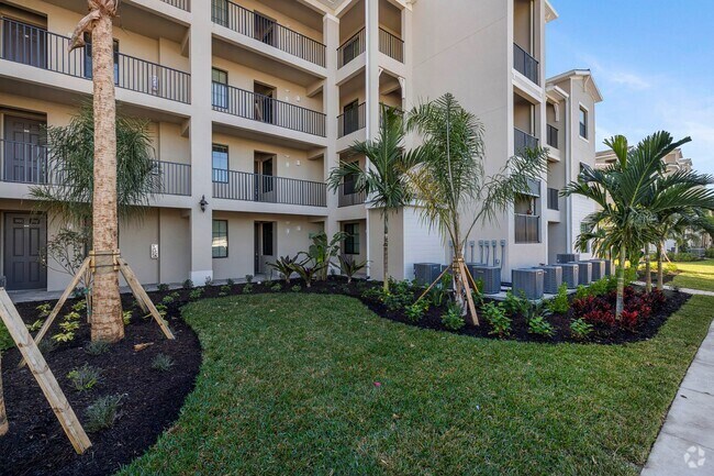 Building Photo - Seasonal furnished condo in Lakewood Natio... Unit #406