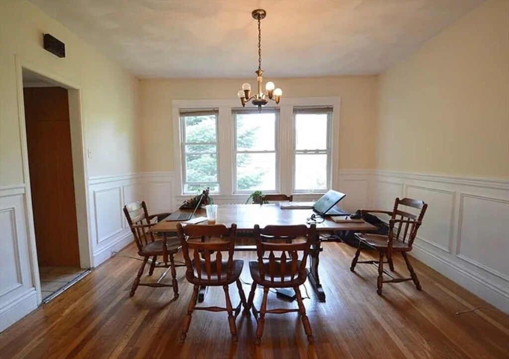 Photo - 244 Winchester St