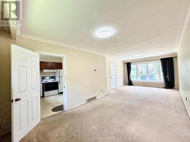 Photo - 77 Porterfield Rd