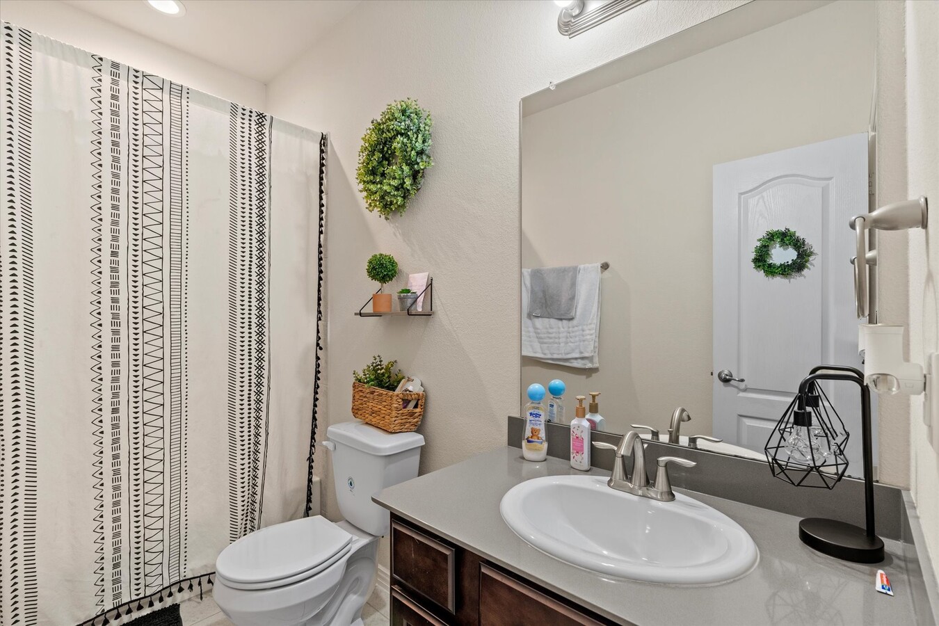 Photo - 7911 Wood Hollow Dr