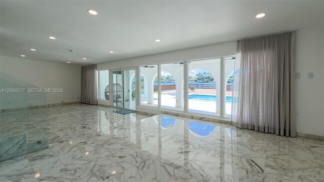 1690 Daytonia Rd