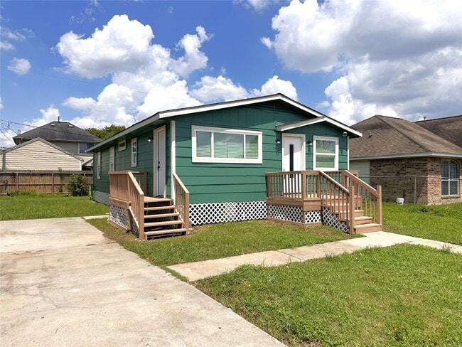 Building Photo - 5413 Ricky St Rental