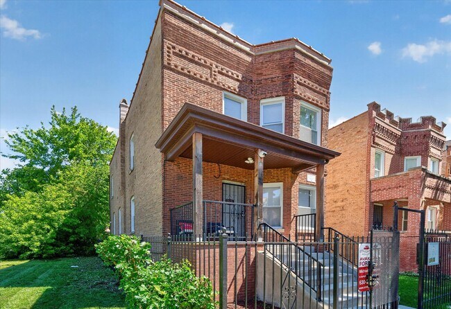 Photo - 3622 W Franklin Blvd