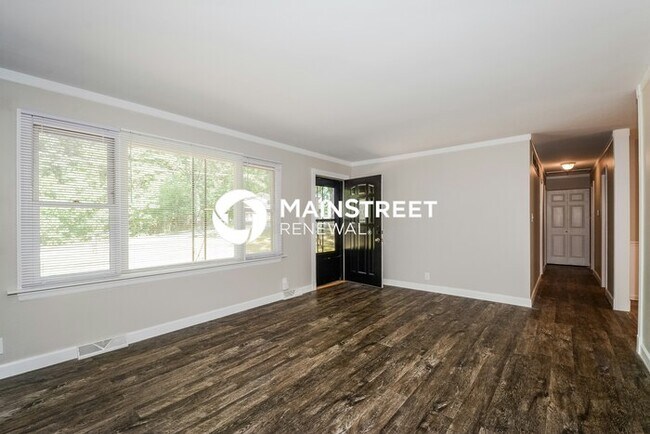 Photo - 3 Bedroom Pet-Friendly Home in HOUSE SPRINGS, MO with Main Street Renewal