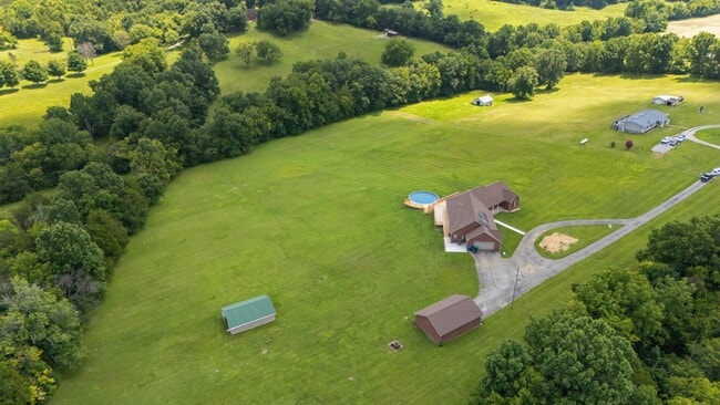 Photo - 1221 Hawthorne Ln