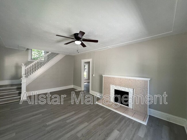 Photo - 915 East Ave