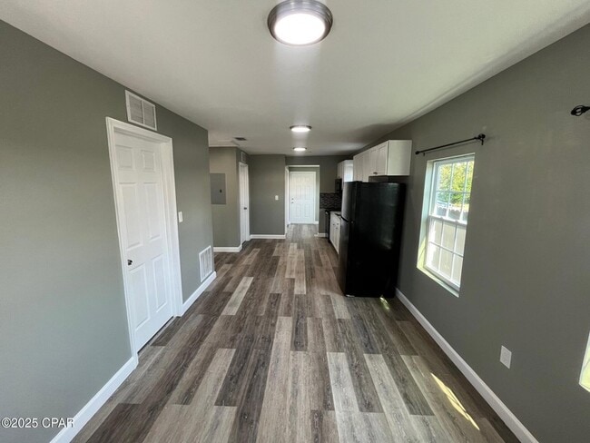 Photo - 1706 Lake Ave