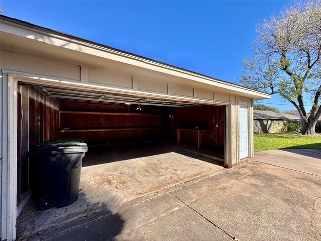 Photo - 6018 Weeping Willow Rd