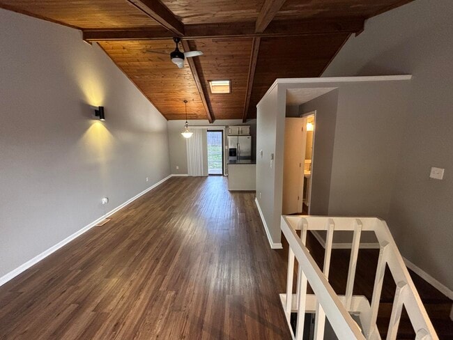 Photo - 575 El Paseo Pl