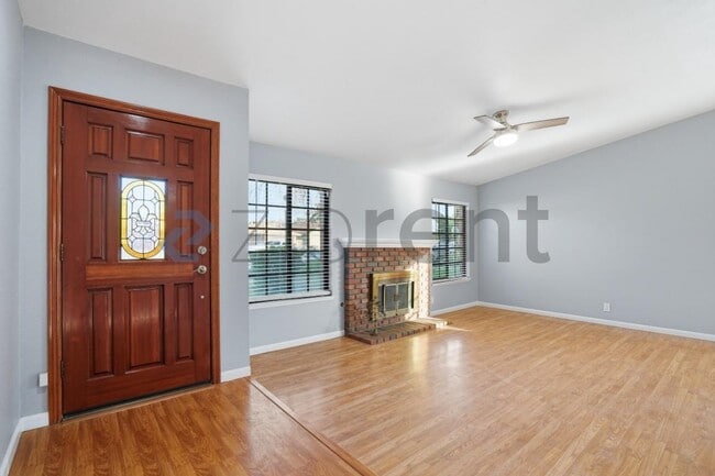 Photo - 44119 Kirkland Ave