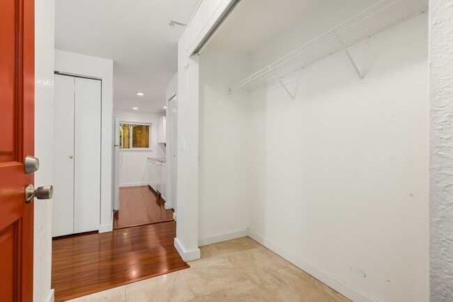 Photo - Cozy Redmond 2 Bedroom 2 Bath Condo