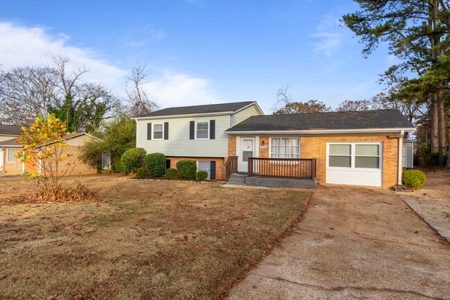 Photo - 2210 Wharton Rd NW