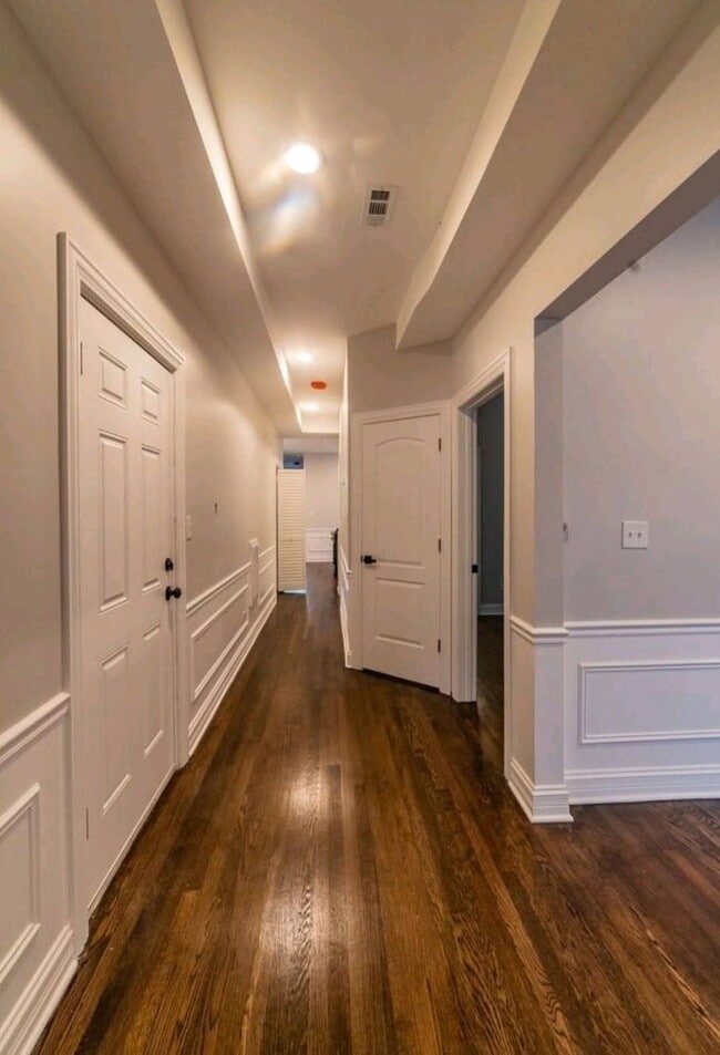 Photo - 5824 S Michigan Ave