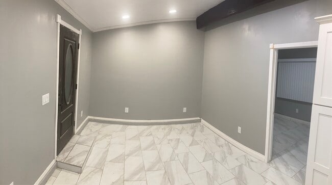 Photo - 5426 Denver St