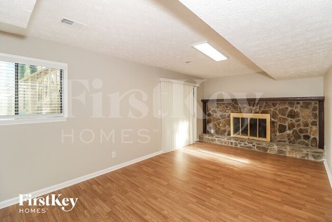 Photo - 1006 Park Forest Trail NW