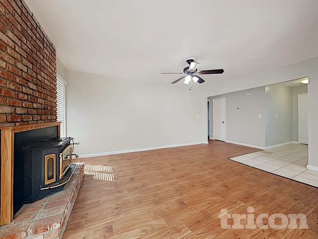 Photo - 1921 Teresa Ln