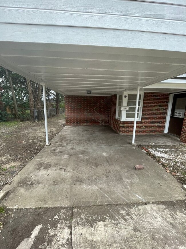 Photo - ** 3 bed 1 bath located in Druid Hills ** ...