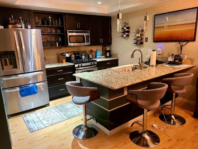 Photo - 543 Victoria St