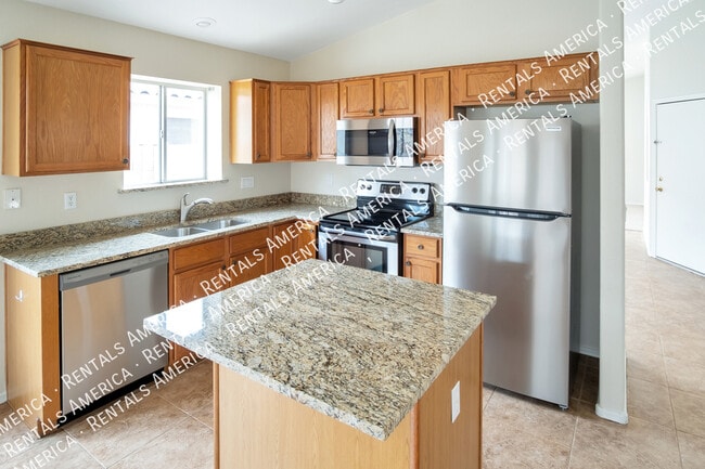 Photo - 1200 W Kingbird Dr