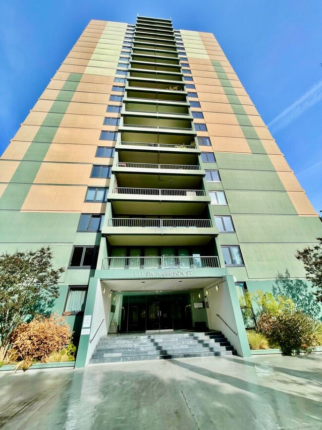 Gorgeous 2bd/2bath Downtown Condo - With F... - Gorgeous 2bd/2bath Downtown Condo - With F...