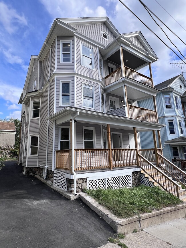 Building Photo - 36 Vermont St Unit 3 Floor