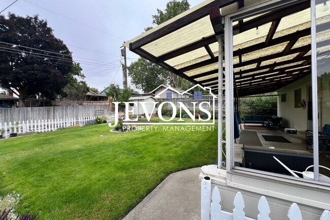 Photo - Spacious 4BD/2BA Mid-Century Home | 1,788 Sq. Ft. | Prime Yakima Location!
