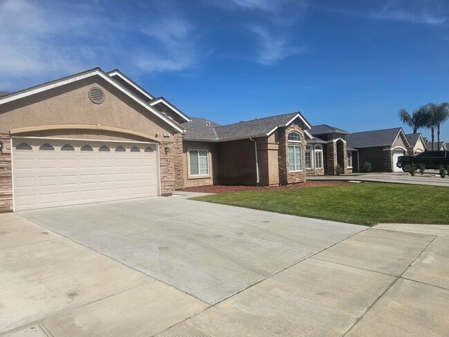 Photo - 4 Bedroom 2 Bath