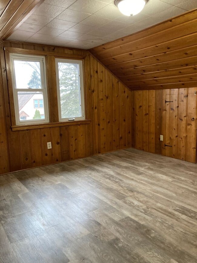 Photo - Charming 4 Bedroom 1 Bathroom Home in St.Cloud!