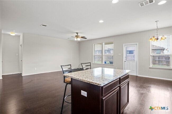 Building Photo - 1203 Daffodil Dr Rental