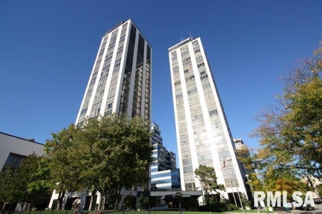 Building Photo - 125 SW Jefferson Ave Unit W11A