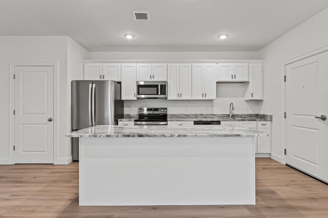 Photo - 386 St John St Unit 10