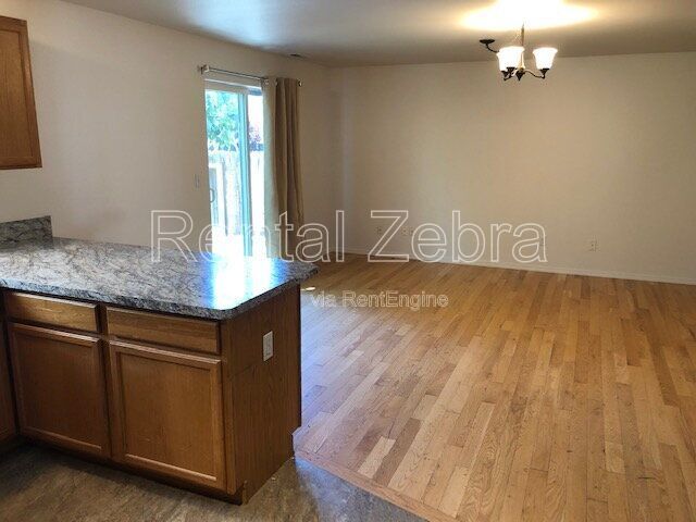 Photo - 3268 SW Metolius Pl