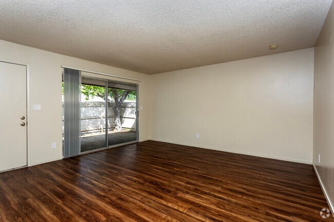 2BR, 1BA - 888SF - Living Room