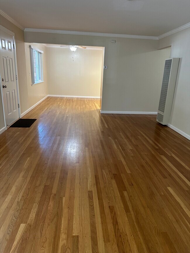 Photo - Webster Court