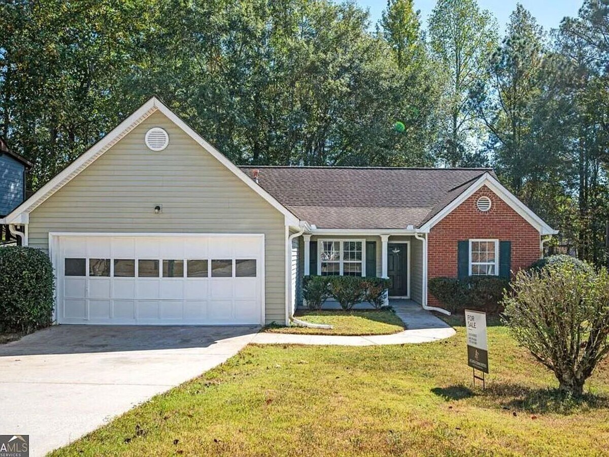 Nice UPDATED ranch in the DISCOVERY cluster in Lawrenceville - Nice UPDATED ranch in the DISCOVERY cluster in Lawrenceville