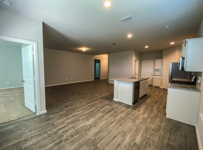 Photo - 5400 Gold Pond Dr