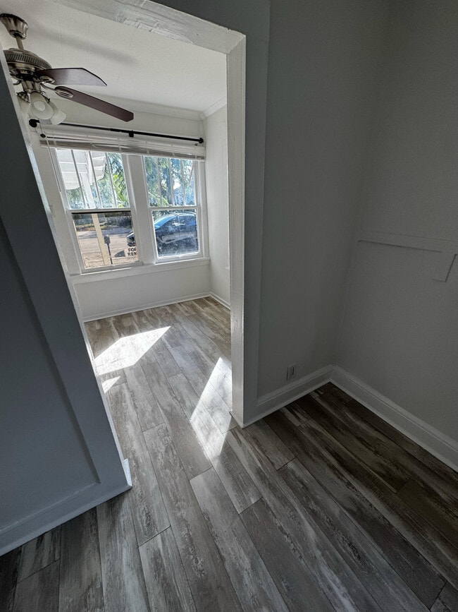 Photo - 315 N K St